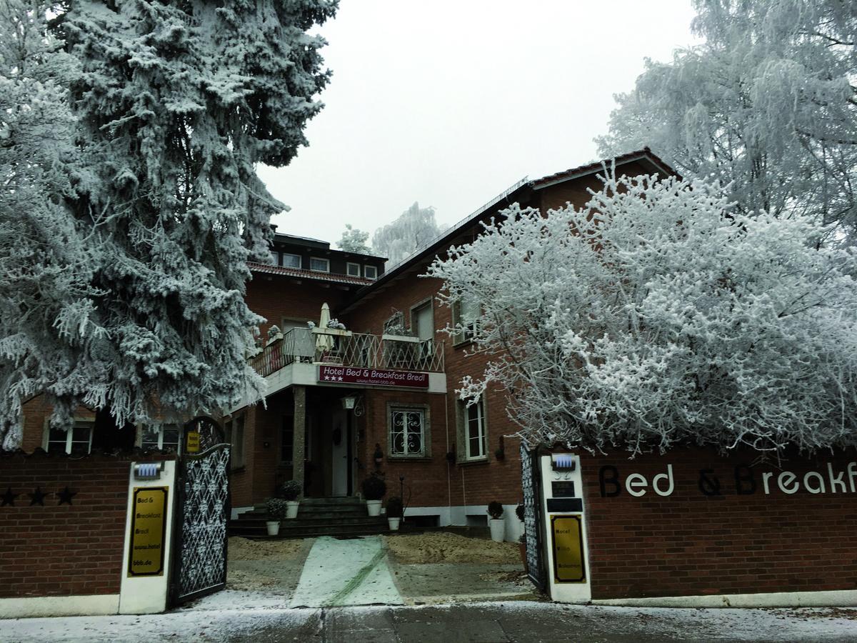 שטראובינג Hotel B&B Bredl In Der Villa Ballestrem מראה חיצוני תמונה