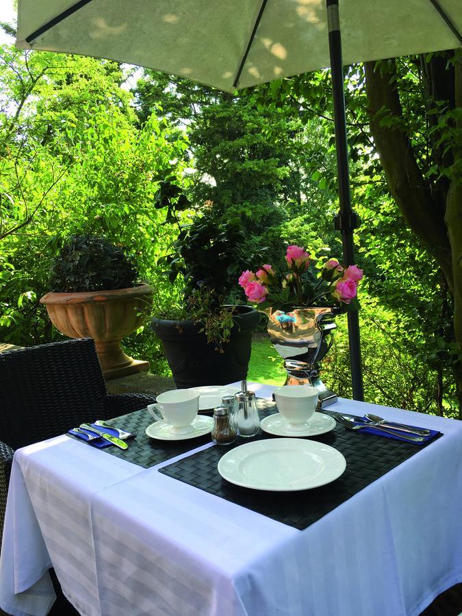 שטראובינג Hotel B&B Bredl In Der Villa Ballestrem מראה חיצוני תמונה