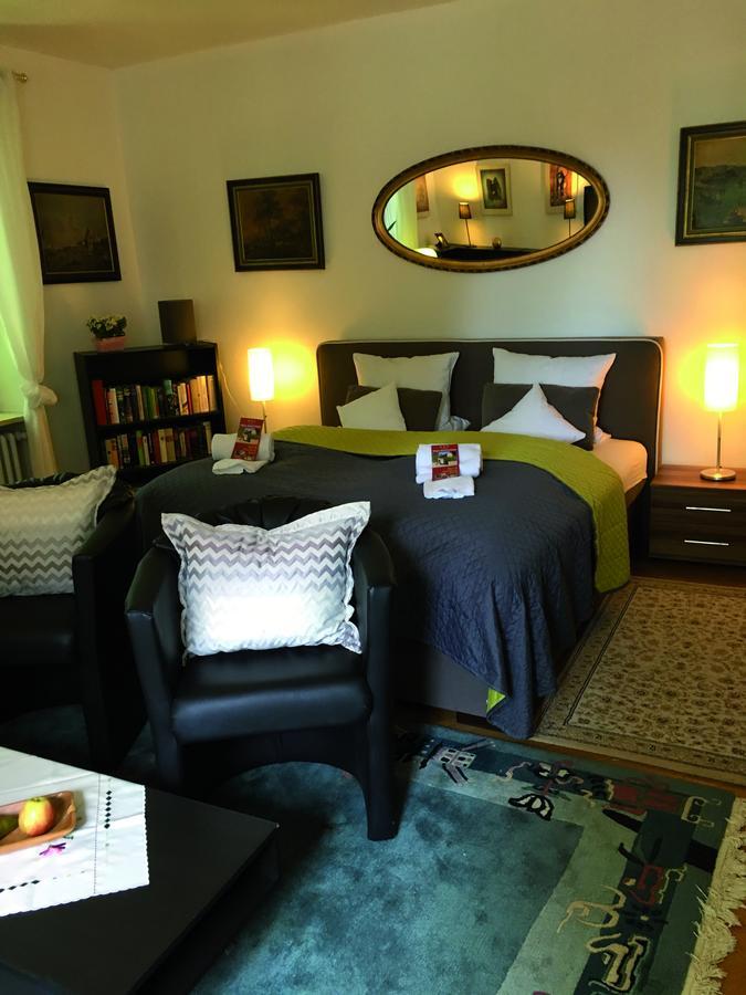 שטראובינג Hotel B&B Bredl In Der Villa Ballestrem מראה חיצוני תמונה