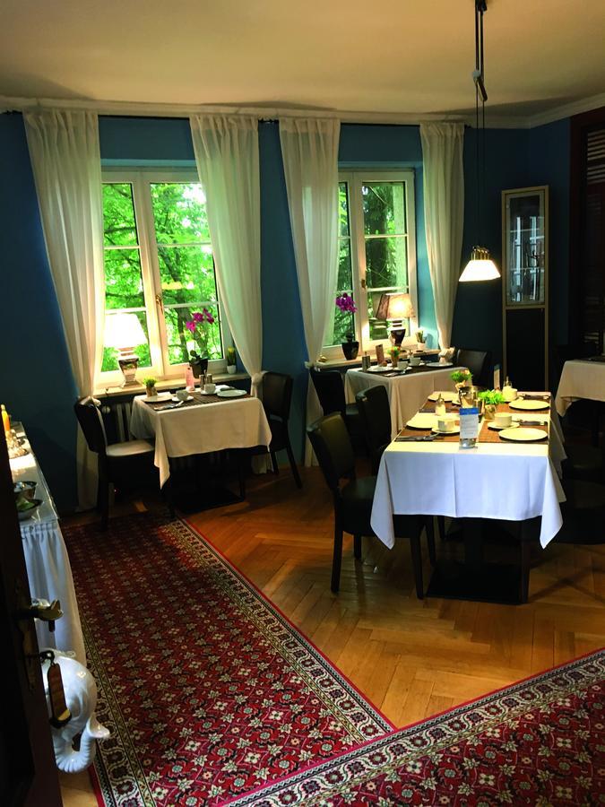 שטראובינג Hotel B&B Bredl In Der Villa Ballestrem מראה חיצוני תמונה